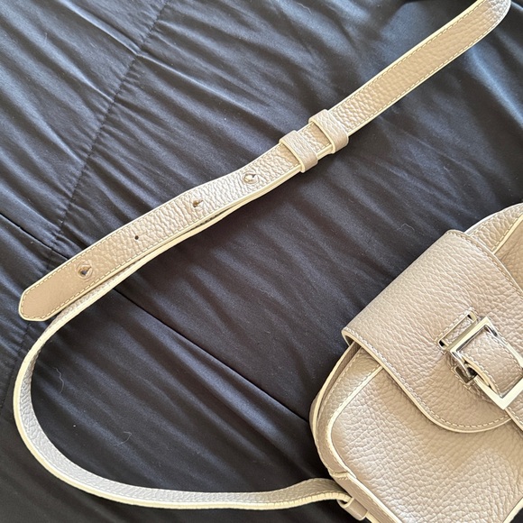 Crossbody Bag- Adjustable strap - Picture 3 of 8